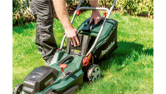 RM 36-18 LTX BL 36 Cordless Lawn Mower image